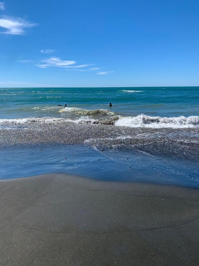 Urenui Beach Bach Екстер'єр фото